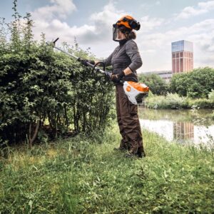 Taille-haie sur perche à batterie STIHL HLA 140 B