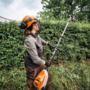 Taille-haie sur perche à batterie STIHL HLA 140 B