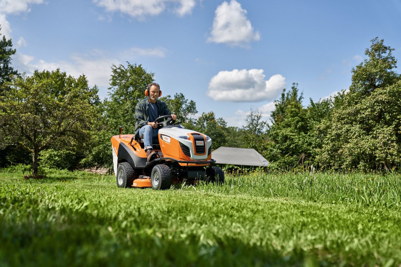 STIHL RT 5097 Z Aufsitzmäher mit 2ZylinderMotor und 11.8 PS